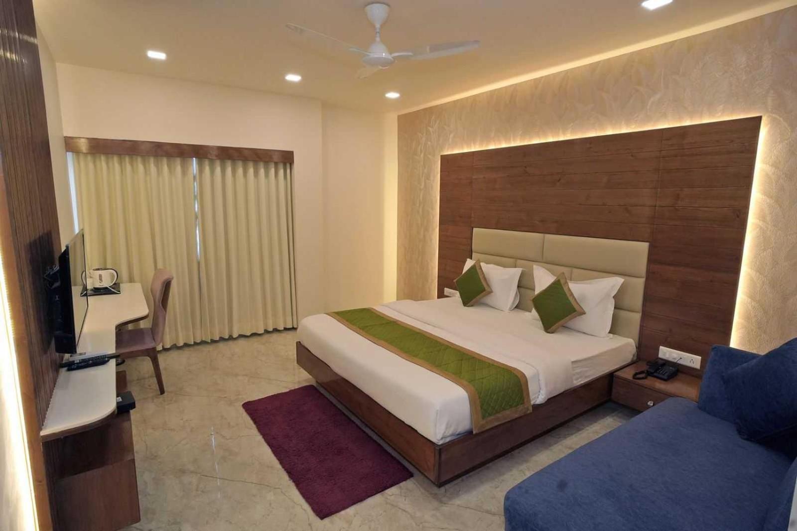 Hotel O The Kia Residency Hotel And Banquet Ahmedabad Extérieur photo