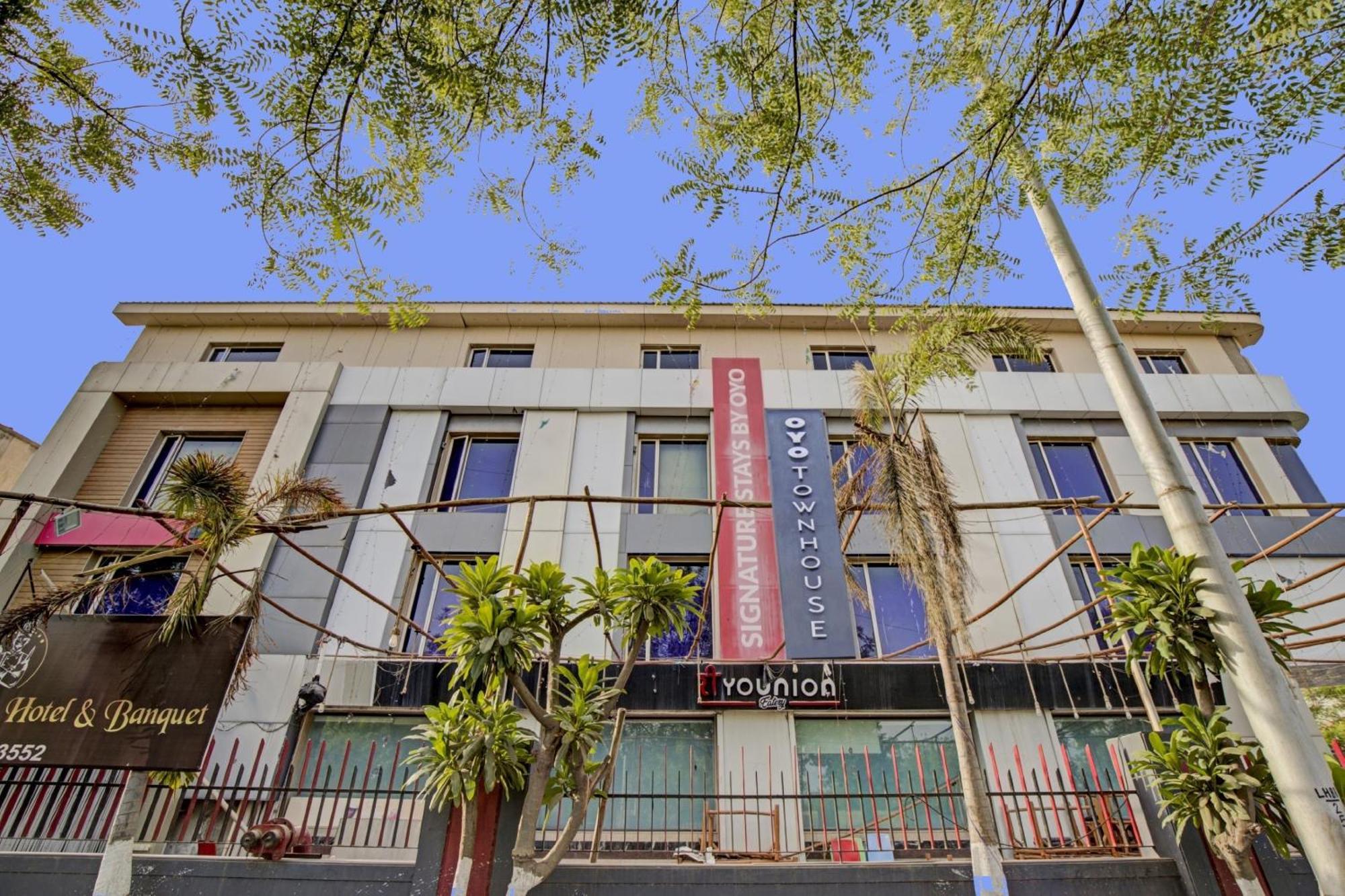 Hotel O The Kia Residency Hotel And Banquet Ahmedabad Extérieur photo